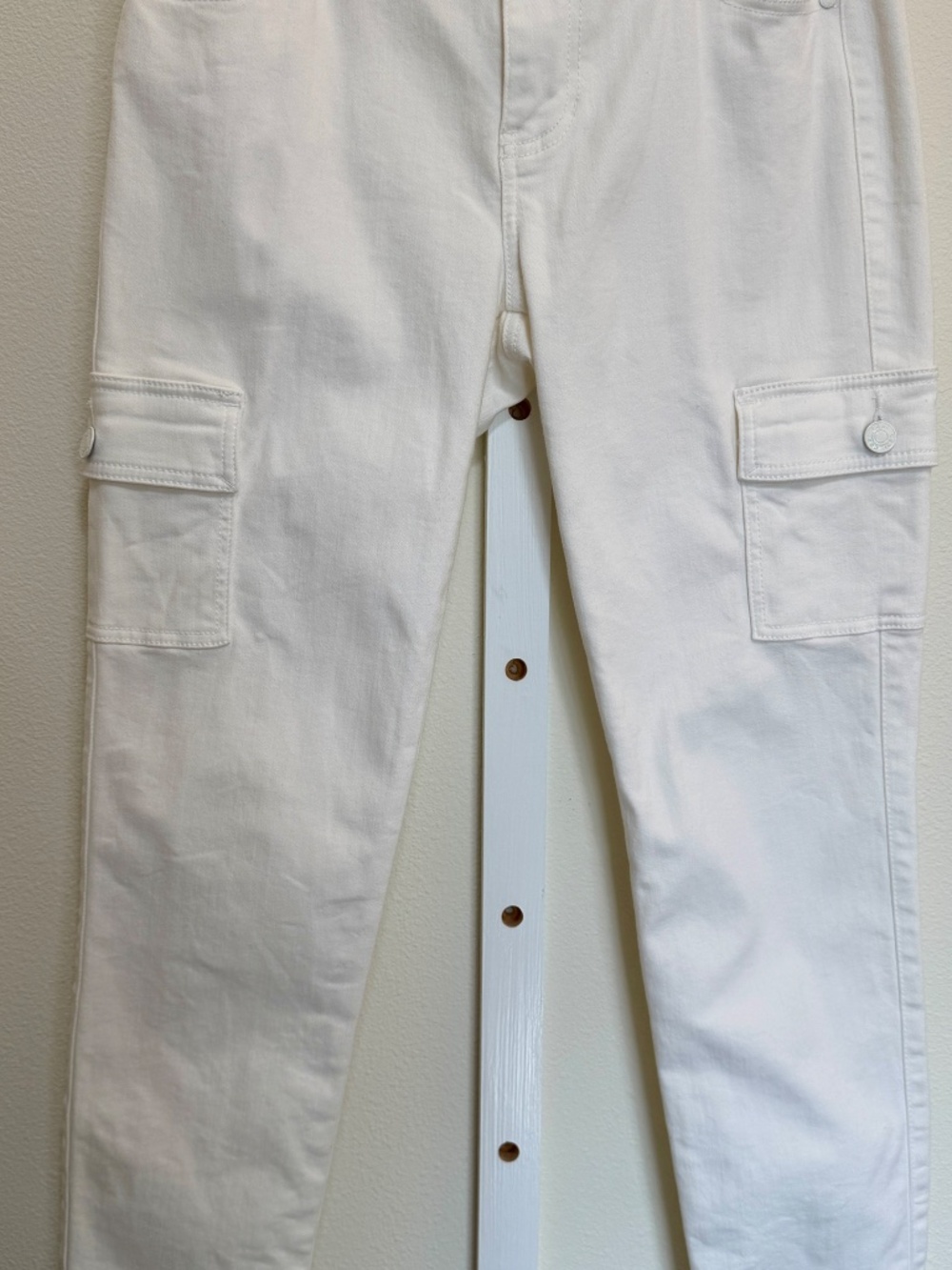 CAbi Skinny Cargo Pants #6495 Spring 2024 Size 4 EUC